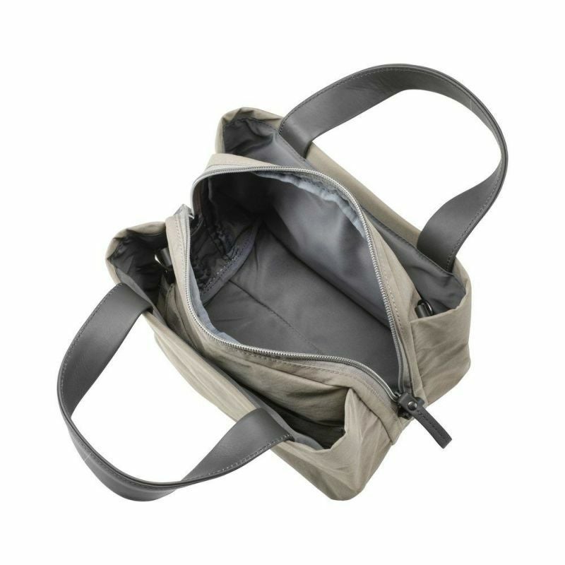 グレージュ　　内装