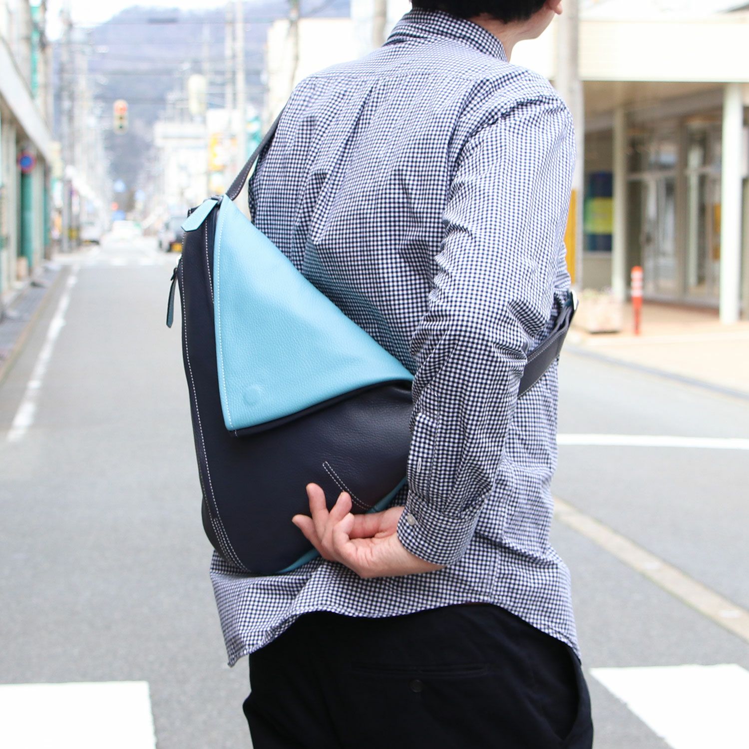 ピエガーレ＞ ボディバッグ | 豊岡鞄公式オンラインストア - Artisan