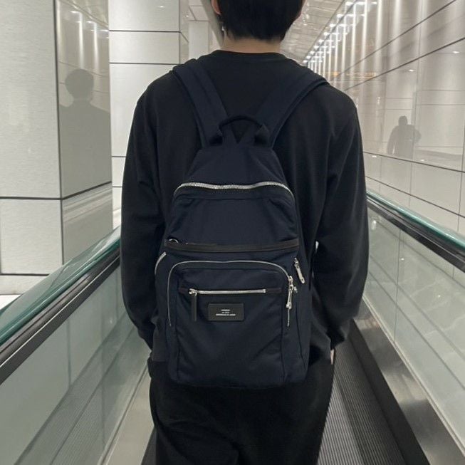 ネイビー（モデル身長182cm）