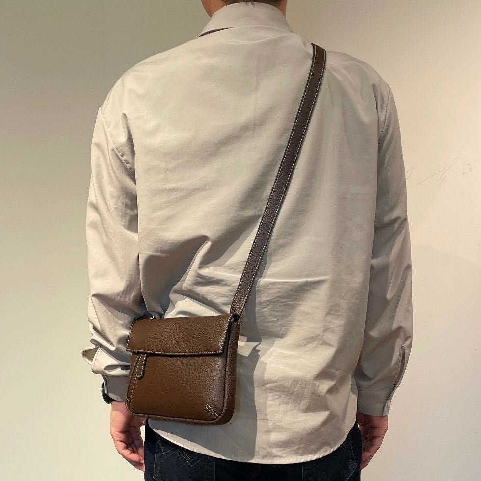 通学バッグ　新品　半額 Rename 】 スクエア ミニ ボックス トートバッグ 本革 レザー
