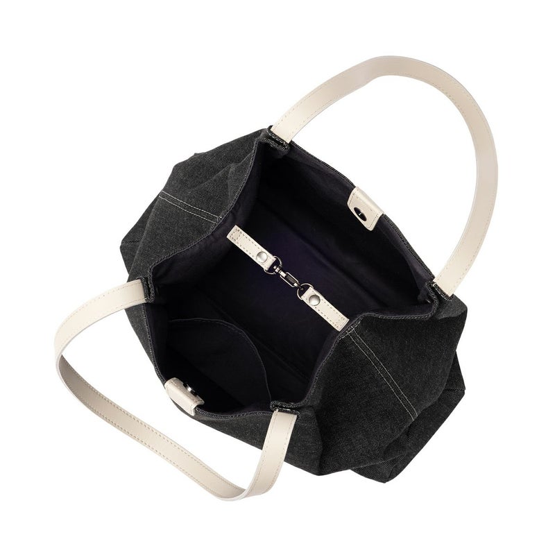 内装など（内側ベルト留め）